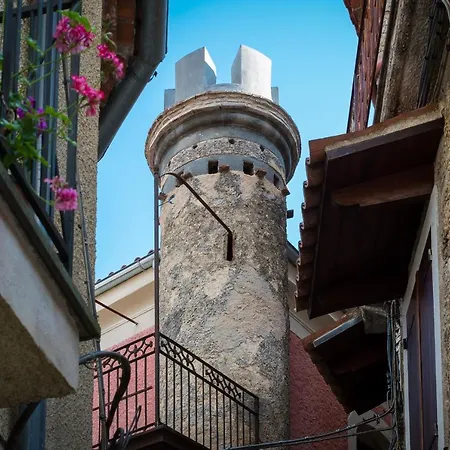 Palazzo Don Carlo 3*